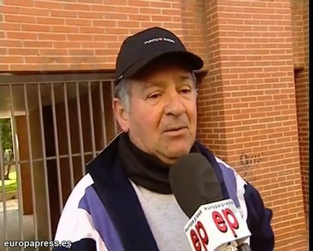 Vándalos provocan destrozos en 125 vehículos