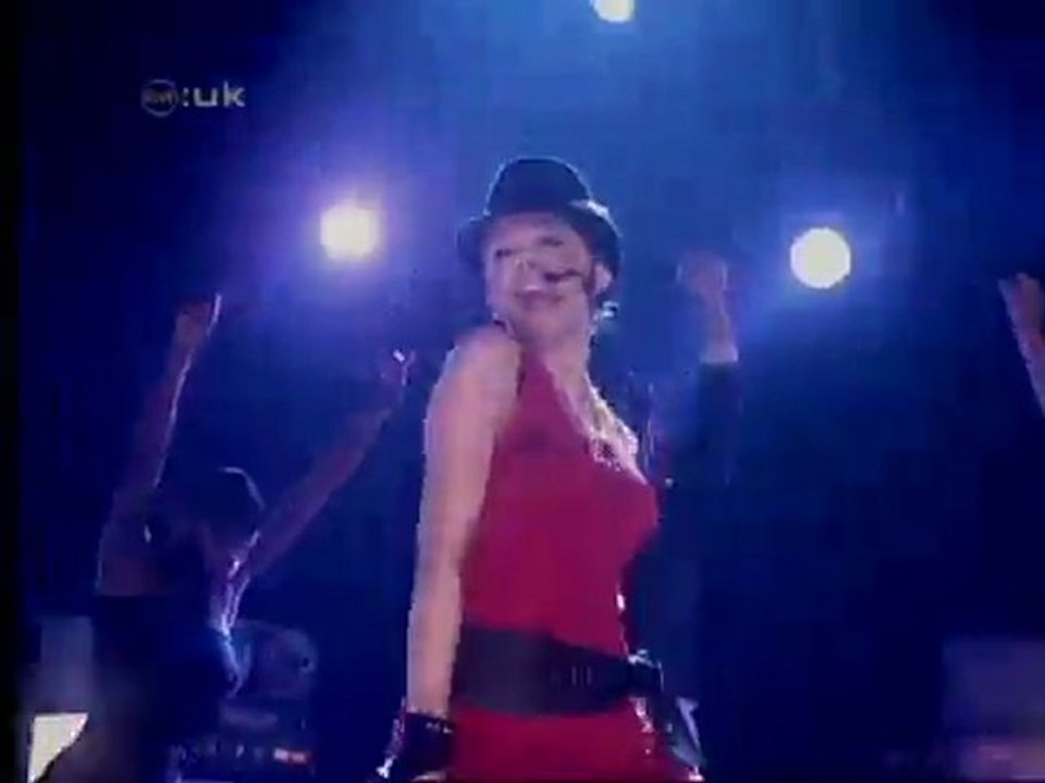 Kylie Minogue Can'T Get You Out Of My Head (CDUK Live)