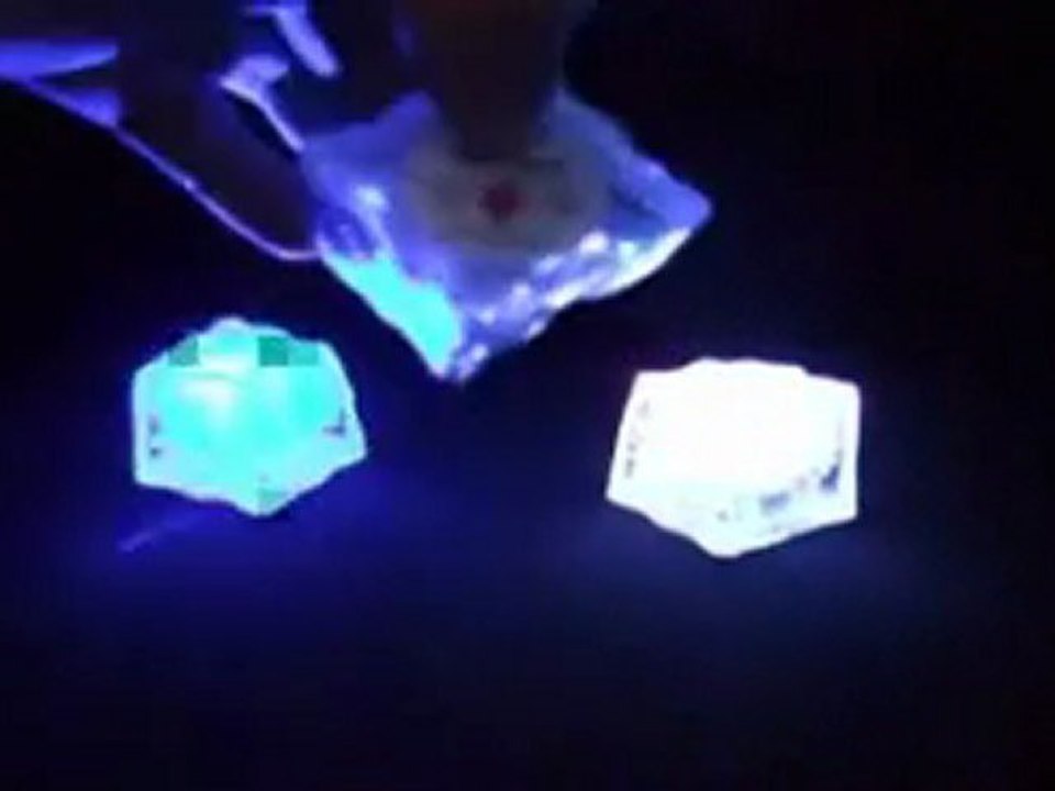 Magic Ice Led Işıklı Buz Küpler (4 adet)