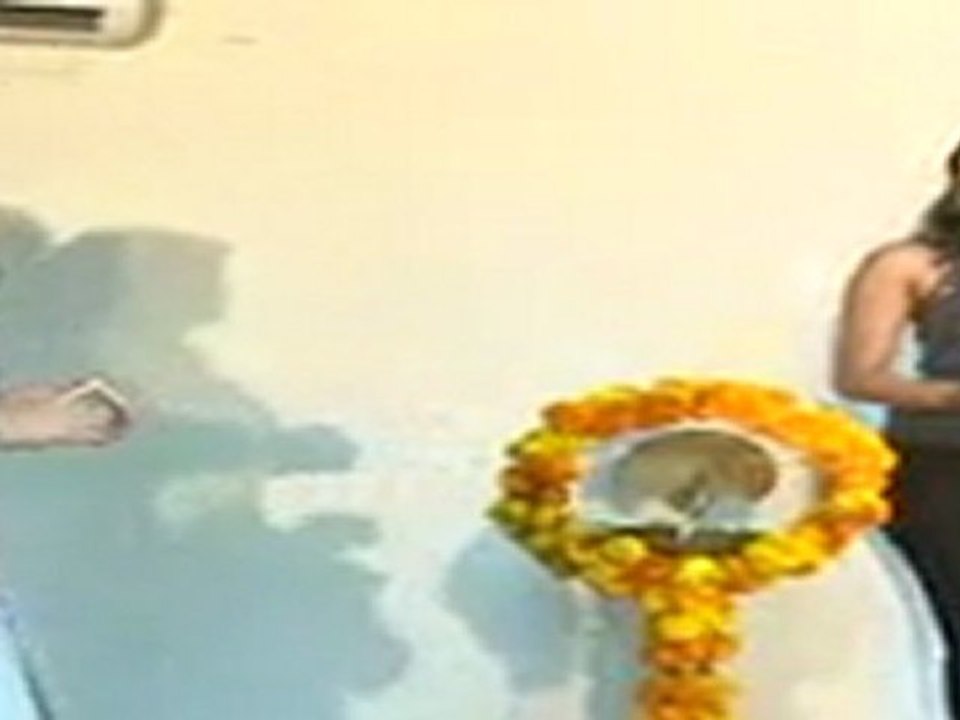 Ms. Sayali Bhagat (Miss India-World 2004) as a Chief guest in Mr. & Miss Accurate contest (2010-2012 Batch)