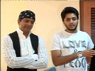 DOUBLE DHAMAL Promotion Set ENTERTAINMEN