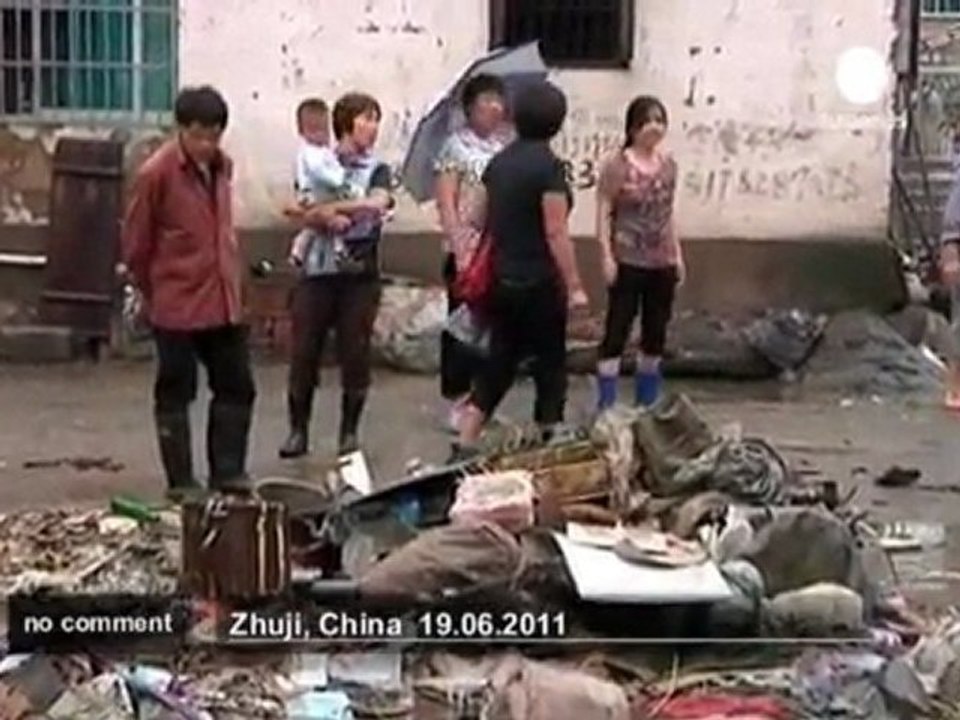 Chine : sauvetage d'un enfant bloqué entre... - no comment