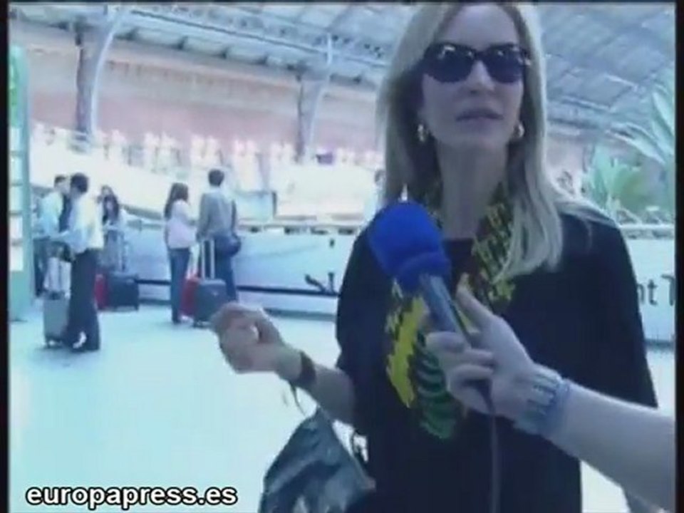 Carmen Lomana se pasa a vender hamburguesas