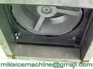 Flake ice machine with ice room, 20T/day