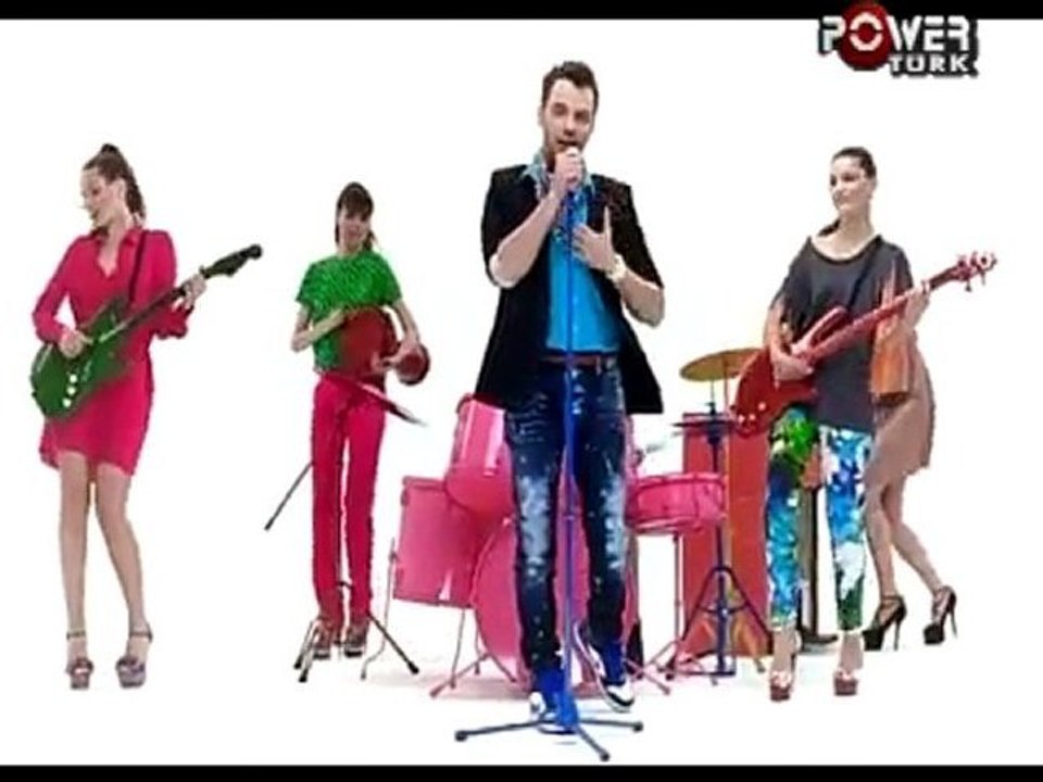 SİNAN SES HAKKETEN GÜSEL BUNDA İŞ WAR:) class