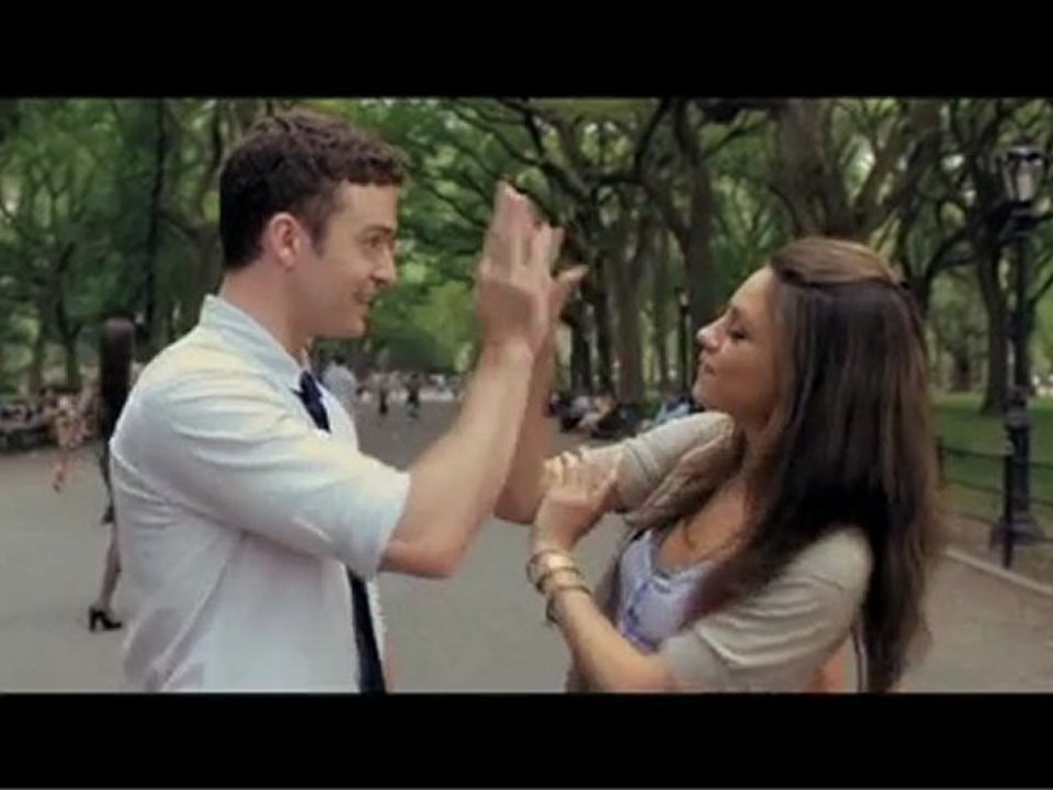 'Con derecho a roce' - Tráiler en español