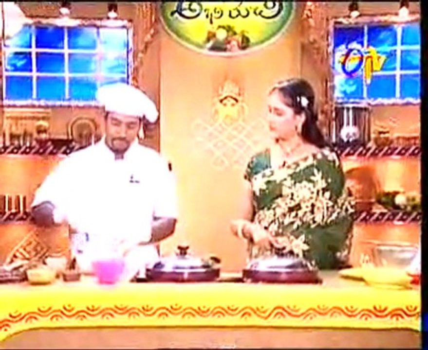 Abhiruchi - Recipes - Semiya Fruit Mix, Dal Palak Parota & Meal Maker Chaat - 01