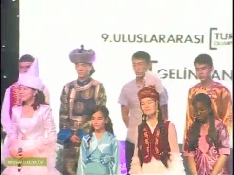 Gösteri Halk oyunları Koro Bursa 9.Türkçe Olimpiyatları