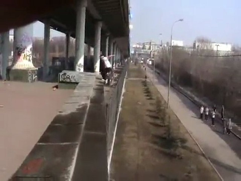 Parkour Double Backflip Fail