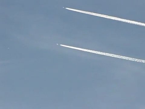 ufo. Prueba de Chemtrail vs contrail, Prueba de proto.2011