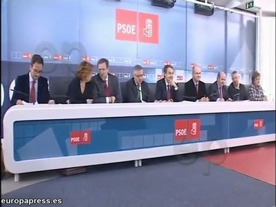 El PSOE califica de "frivolidad" la convención del PP