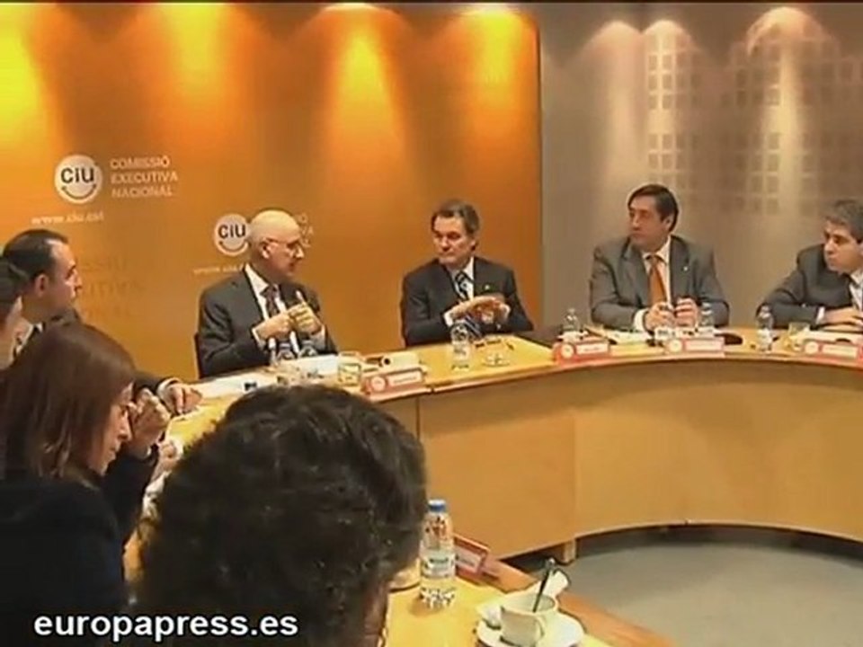 Se opone a convertir las cajas en fundaciones