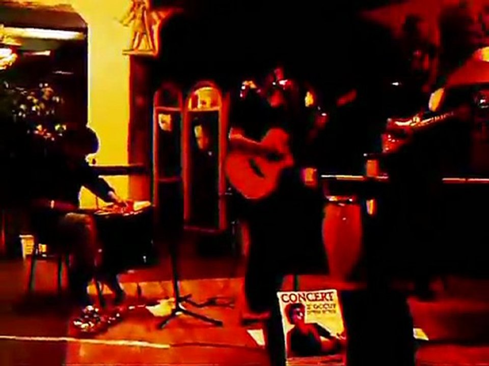 extrait - shadow boxing au Bar Le DOMINO