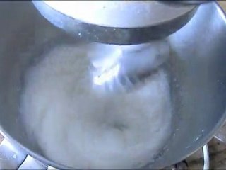 Monter des blancs sucrés