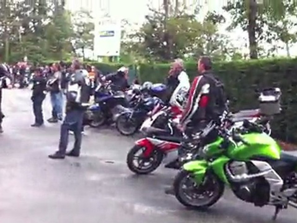 Manif 18juin motard arriver sur mérignac