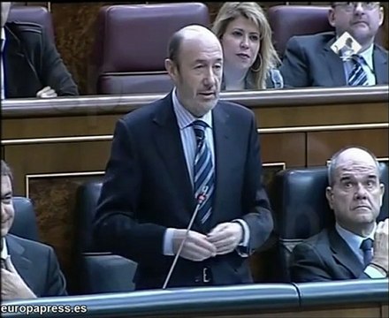 Rubalcaba replica a Sáenz de Santamaría