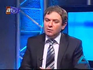 Türk Piramitleri ve Uygur Türkleri - Sinan Meydan