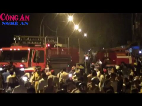 Lặn lội cứu tài sản trong đám cháy