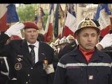 Ravivage de la flamme à l'Arc de Triomphe - Journée nationale des sapeurs-pompiers 2011