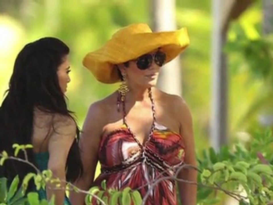 Exklusiv: Kim Kardashian im Bikini