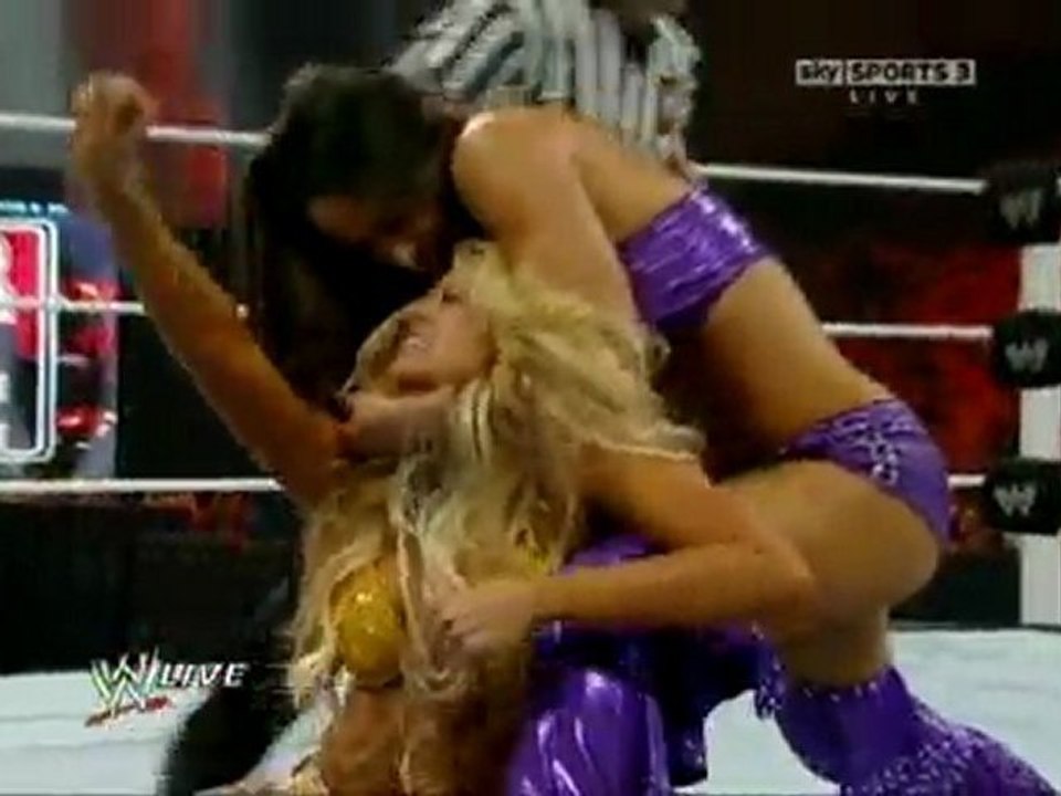 BRIE BELLA vs KELLY KELLY