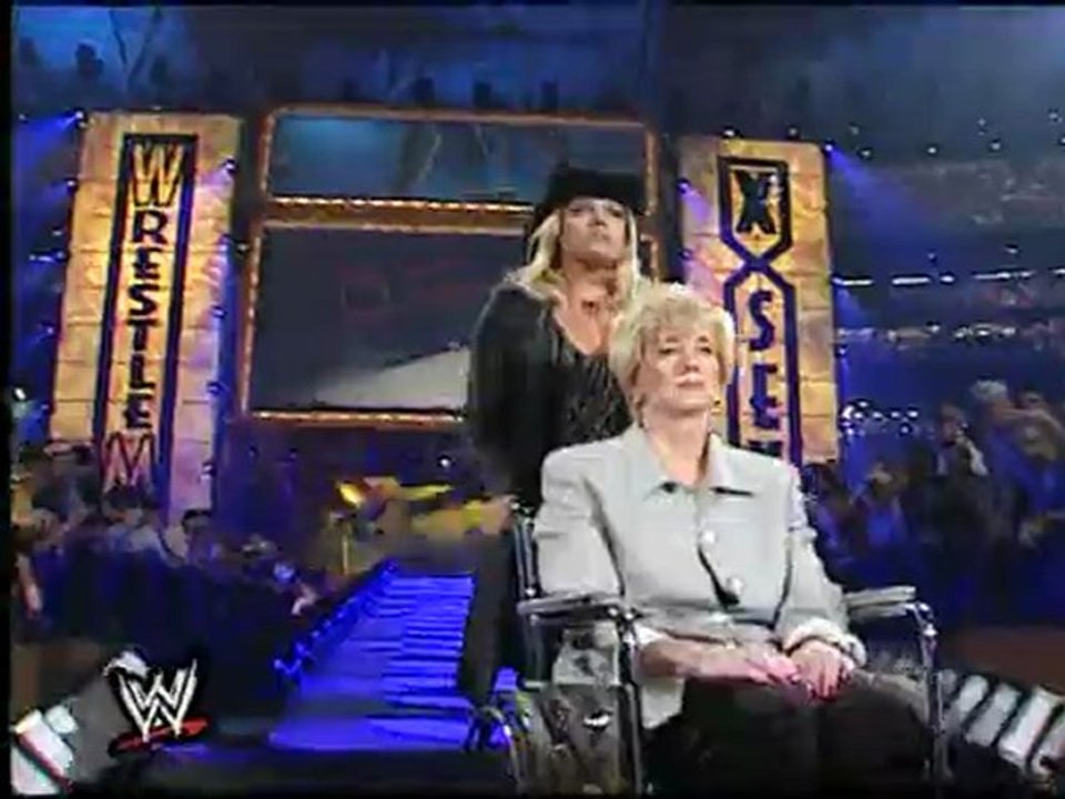 WWE CLASSICS; SHANE McMahon VS VINCENT McMahon FATHER AND SON IN A STREET FIGHT