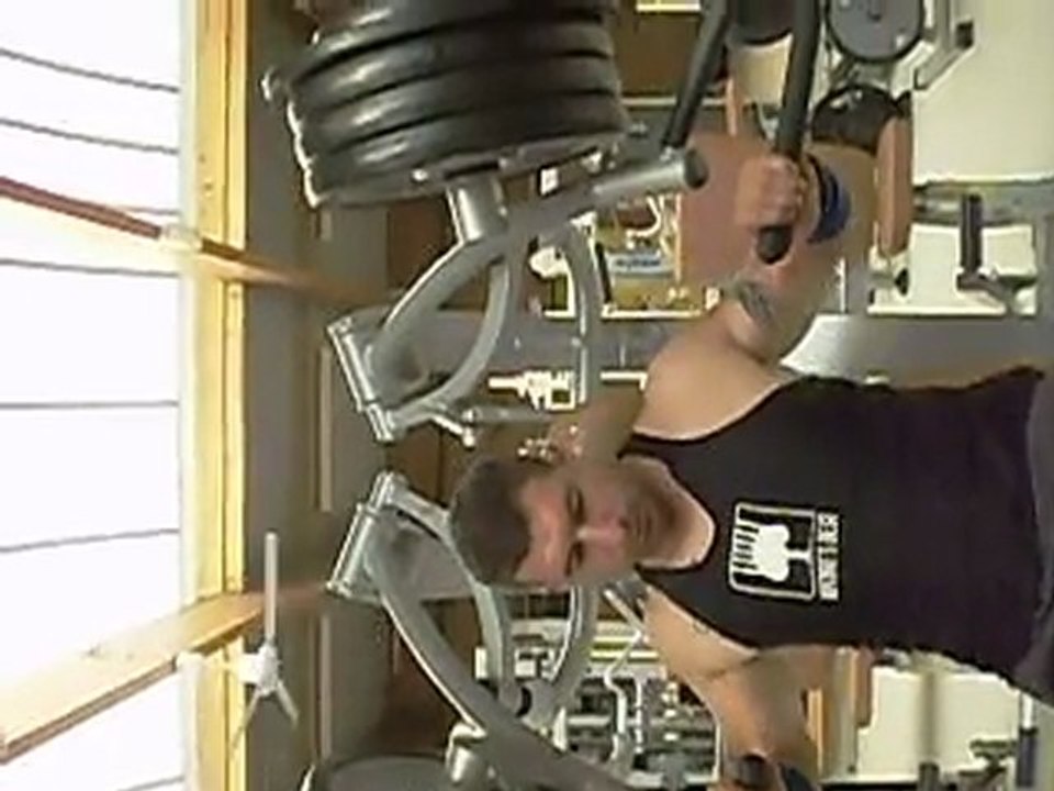 fail steve musculation 180 kilos pec machine .