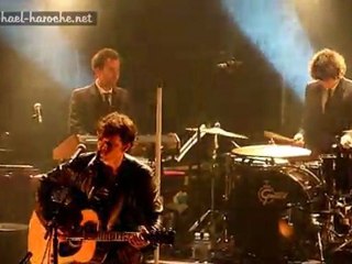 "Je sais que la terre est plate" - Raphael à Vitré