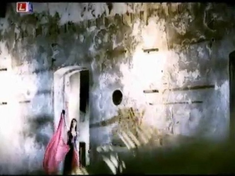 Gözde Özceylan - Paspas Ederim [2011 Video Klip]