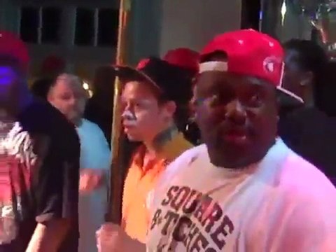 Bay Area Rapper Messy Marv Gets His Mic Snatched In Everette, Washington By A Crip!