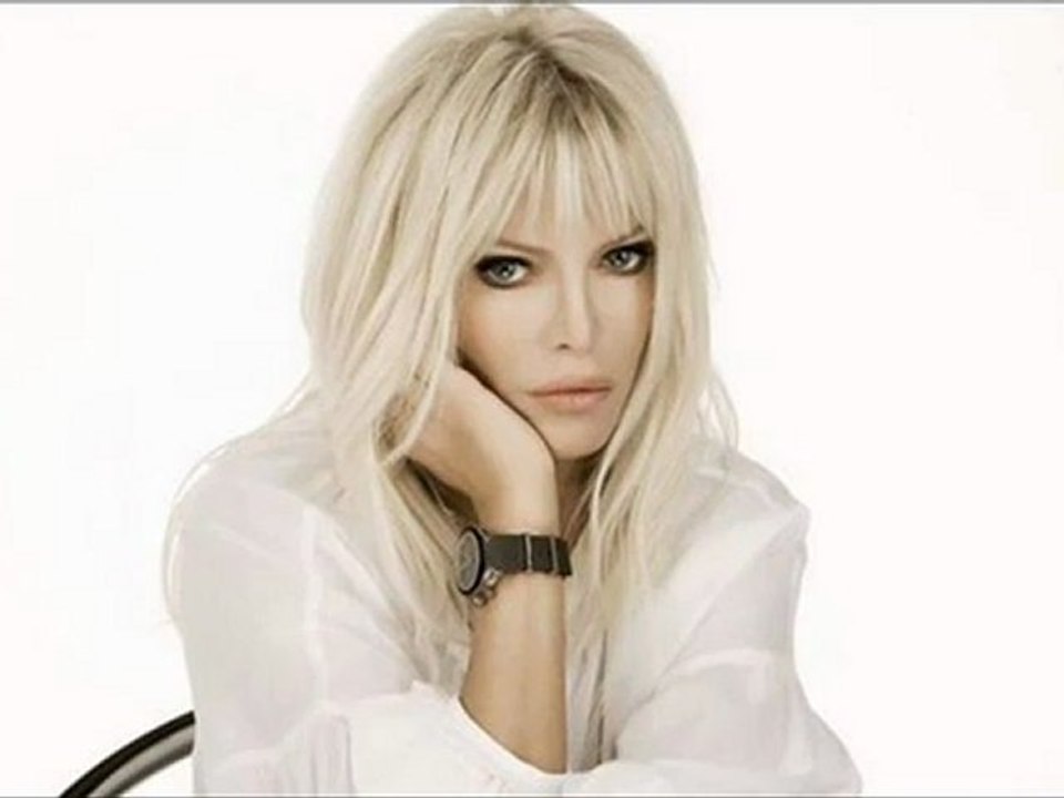 Ajda Pekkan - YAKAR GEÇERIM 2011 * RadioSamanyolu.Com