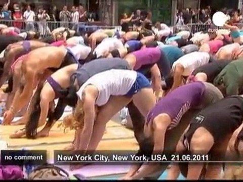 Des Yogis à Times Square - no comment