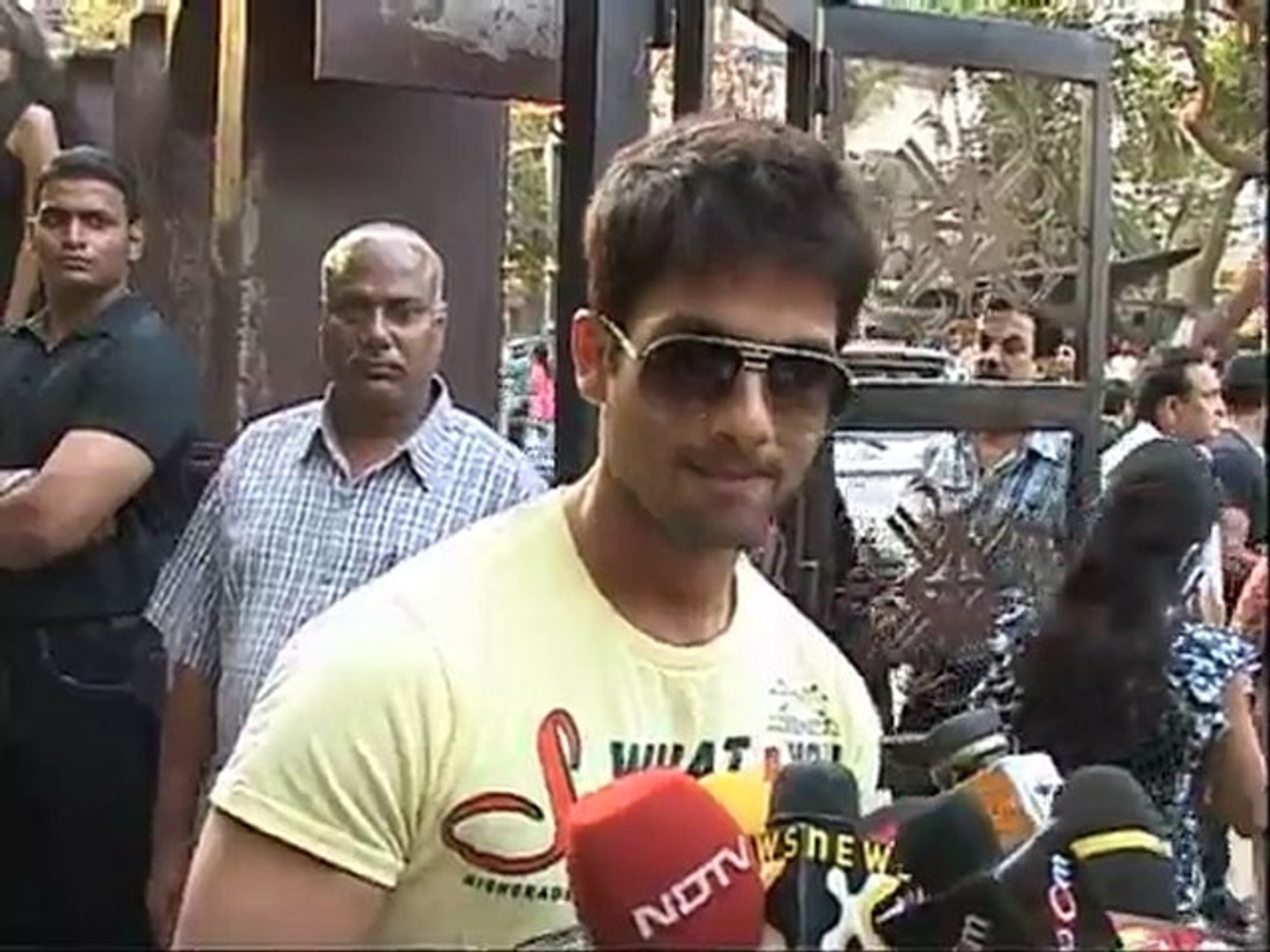 Shahid Kapoor In, Priyanka Chopra Out From Kaminey’s Sequel – Latest Bollywood News
