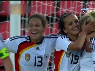 Almanya'da kadınlar futbolu heyecanı