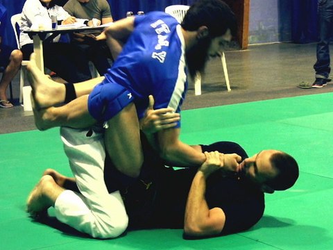 STEPHANE LANGLOIS -75kg Grappling (Saint-Denis 12.06.2011)