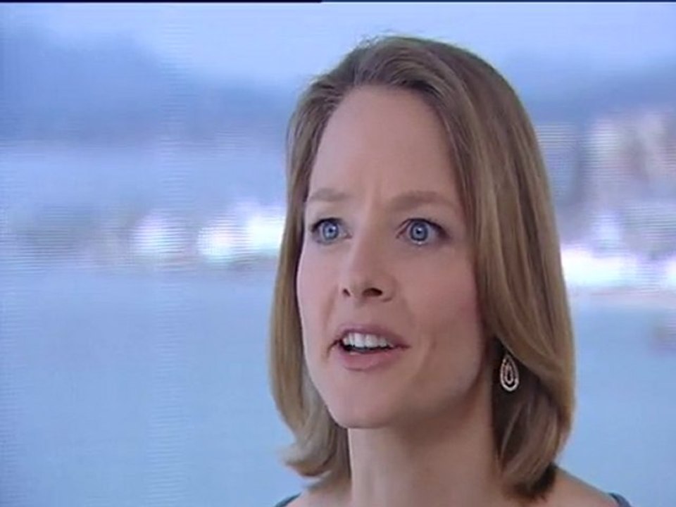 Jodie Foster, Mel Gibson y una marioneta con forma de castor