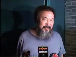 China releases artist Ai Weiwei on bail