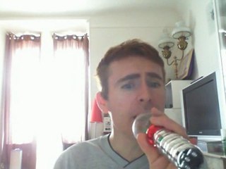 Wiwi égratigne "maybe this time"