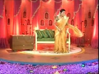 Beautiful South Indian Actress Laya weds Ganesh - Pelli Sandadi