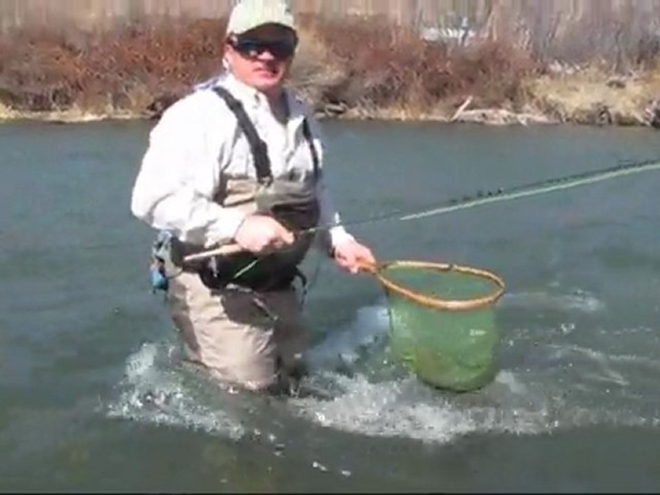 Hendrix Outdoors - Catching a trout on the Truckee River