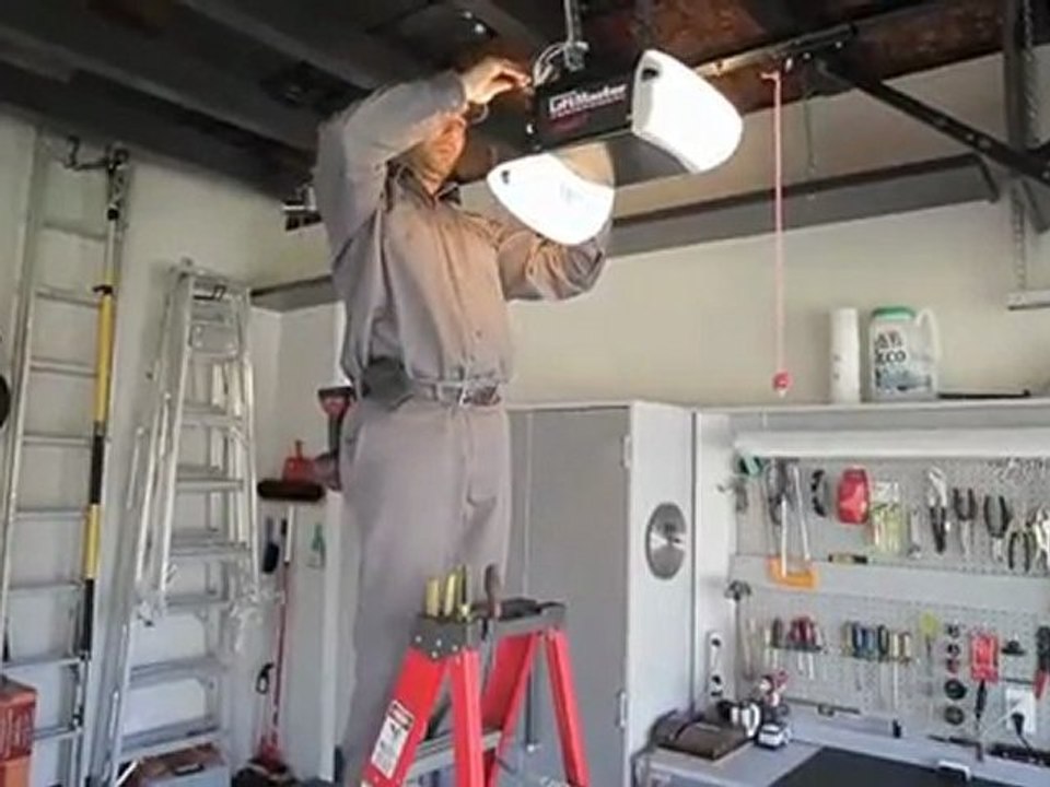 Garage One - Toronto - 1-866-999-9593 | Garage door openers Toronto,