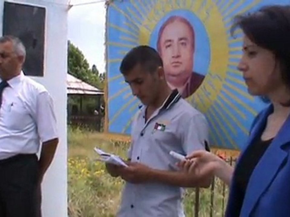 Turkel_ Atali_Ata_Sonevini_Ziyaret_günü_Merasiminde_izhari_5_Sole_Ayi_33-il_(05.06.2011)