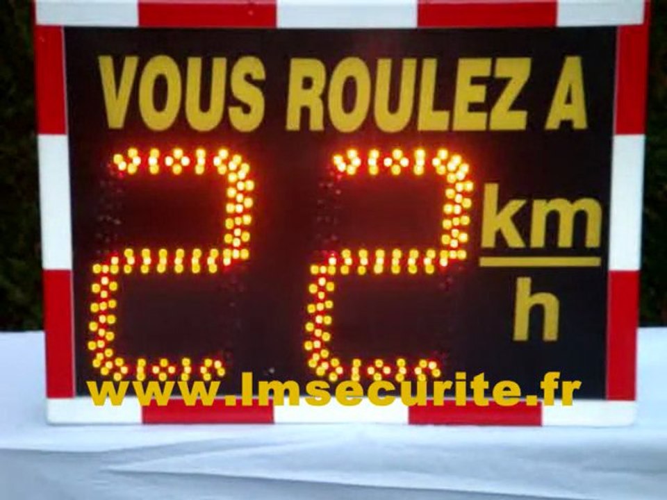 RADAR  PEDAGOGIQUE  LUMINEUX  DE  VITESSE  VIASIS  BASIC  TEST  LEDS