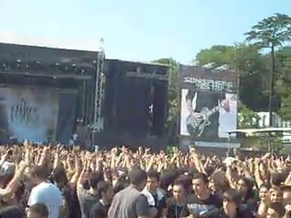 In Flames - Trigger (Live Sonisphere 2011 Istanbul)