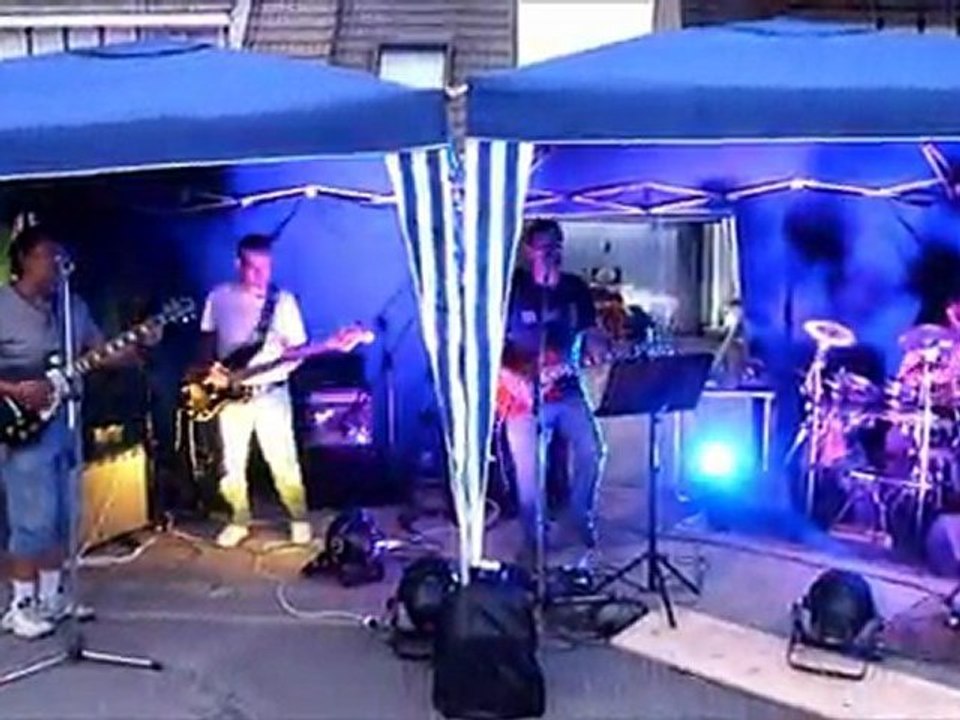 Fête de la musique laissez  nous vivre