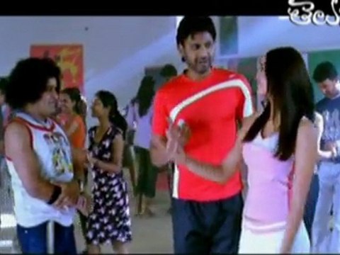 Hot Romantic Chemistry Between Cute Kajal and Sumanth