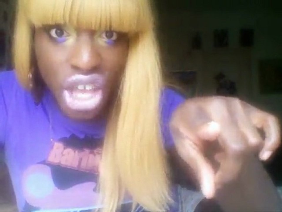 Gay college student in Drag lip raps A Nicki Minaj  Did it /shitted on em song