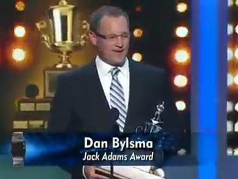 Perry, Thomas Among NHL Award Winners