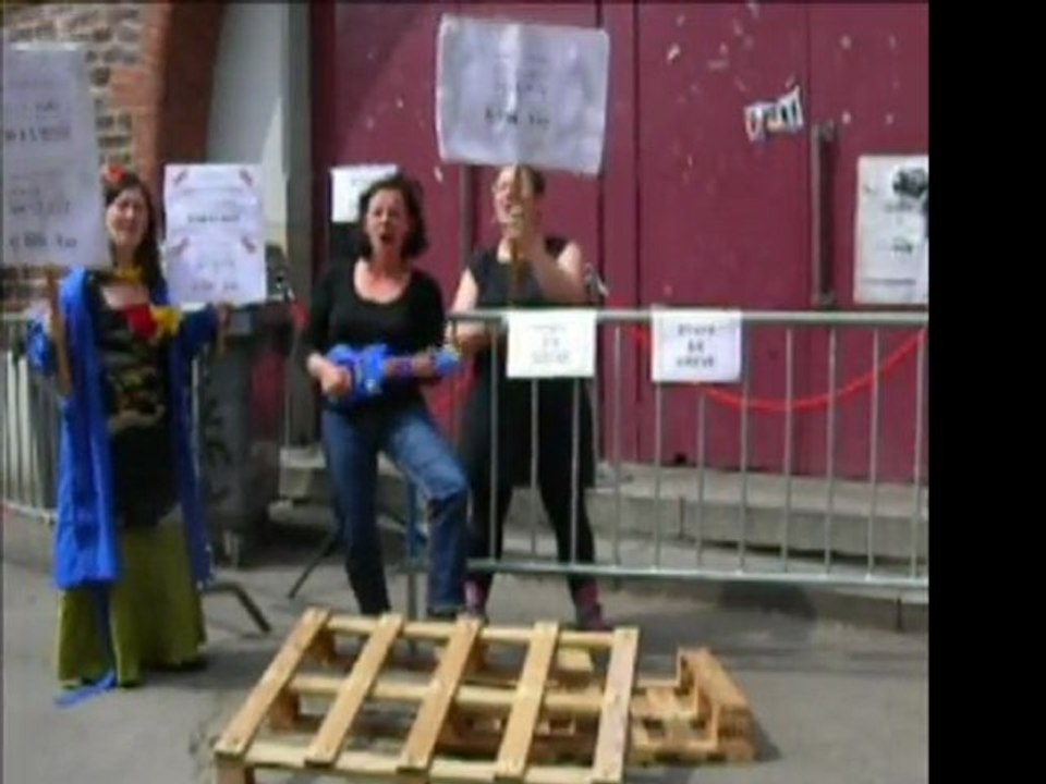 The Never Ending Trouc 2011