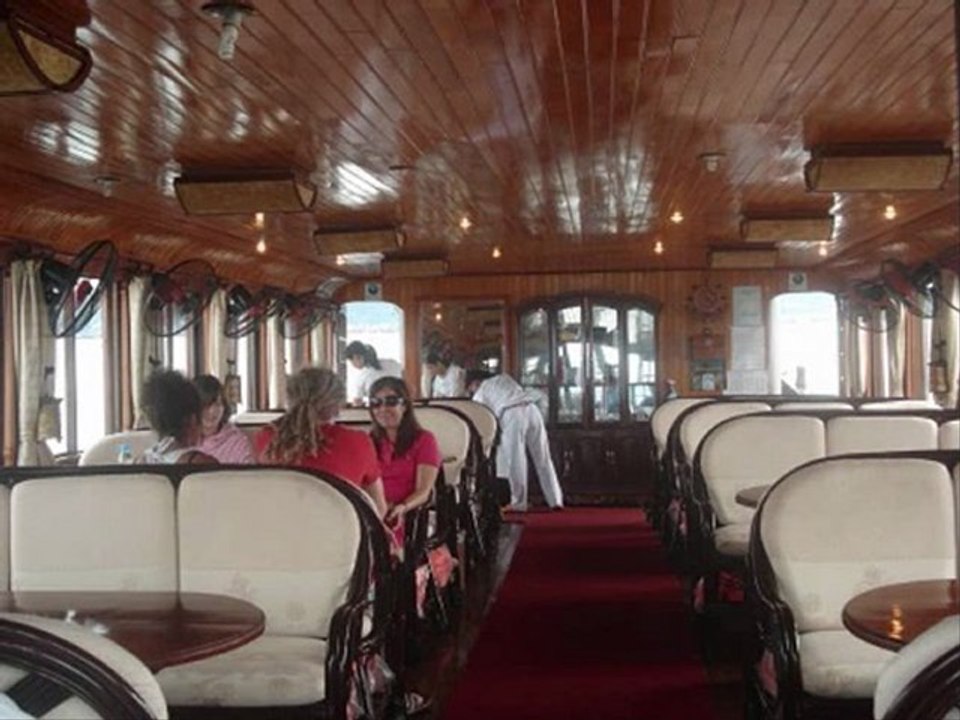 halong-bay-tour